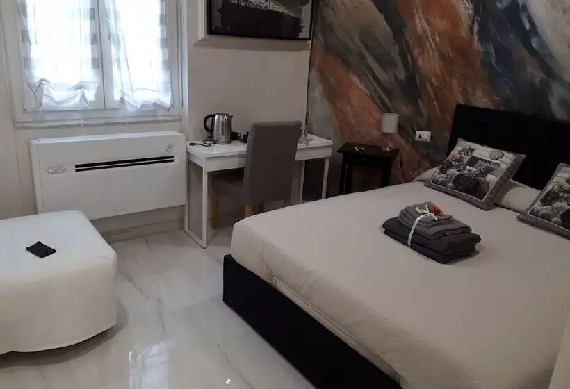 پانسیون Silver House