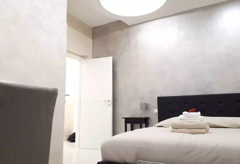 پانسیون Silver House