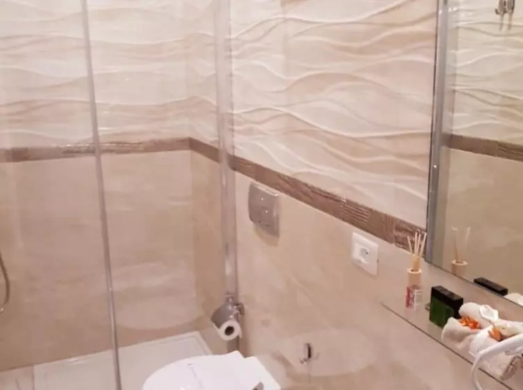 پانسیون Silver House