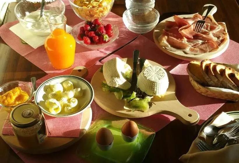 Maaseutuhotelli Agriturismo La Polledrara