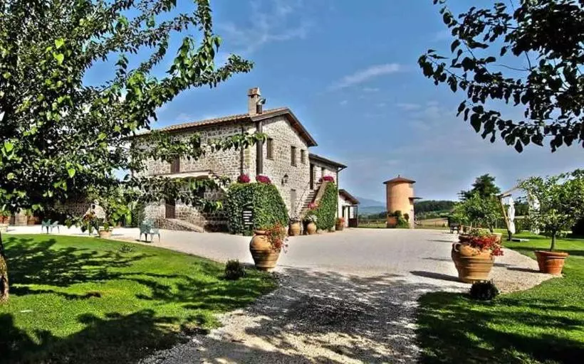 Maaseutuhotelli Agriturismo La Polledrara