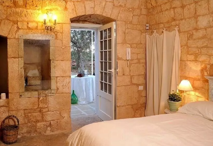 هتل روستایی Masseria Montefieno
