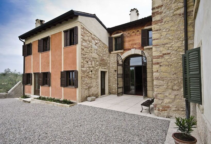 هتل روستایی Relais Villa Ambrosetti