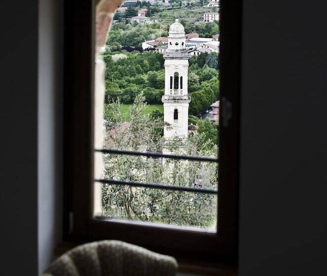 هتل روستایی Relais Villa Ambrosetti