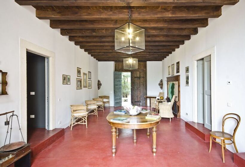 هتل روستایی Relais Villa Ambrosetti