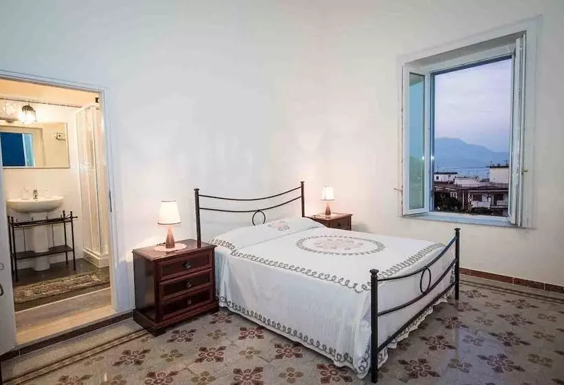 ペンション Bed And Breakfast La Torretta