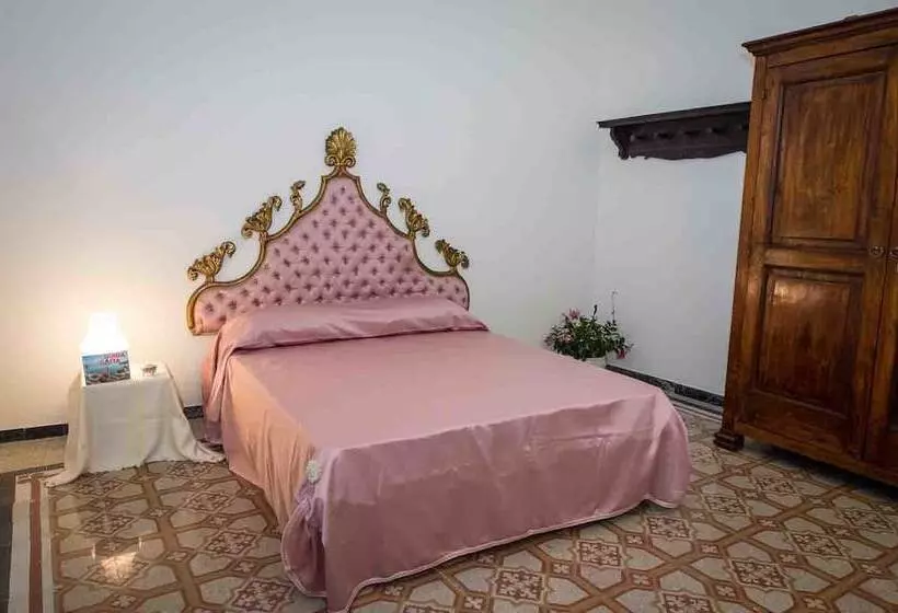 ペンション Bed And Breakfast La Torretta