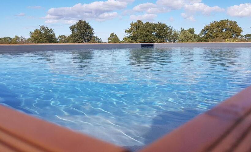 צימר Masseria Pozzo Tre Pile