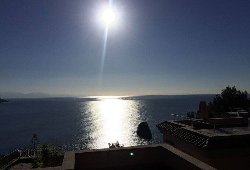 تختخواب و صبحانه Palinuroholiday