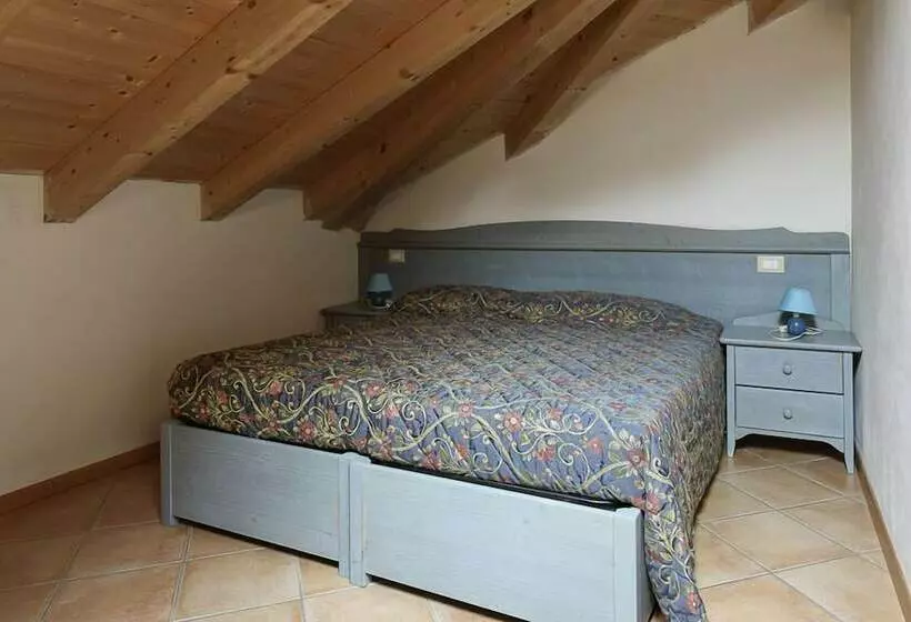 Hotelli Appartamenti Baia Azzurra