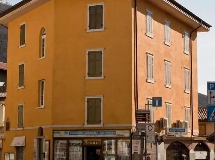 Hotelli Appartamenti Baia Azzurra