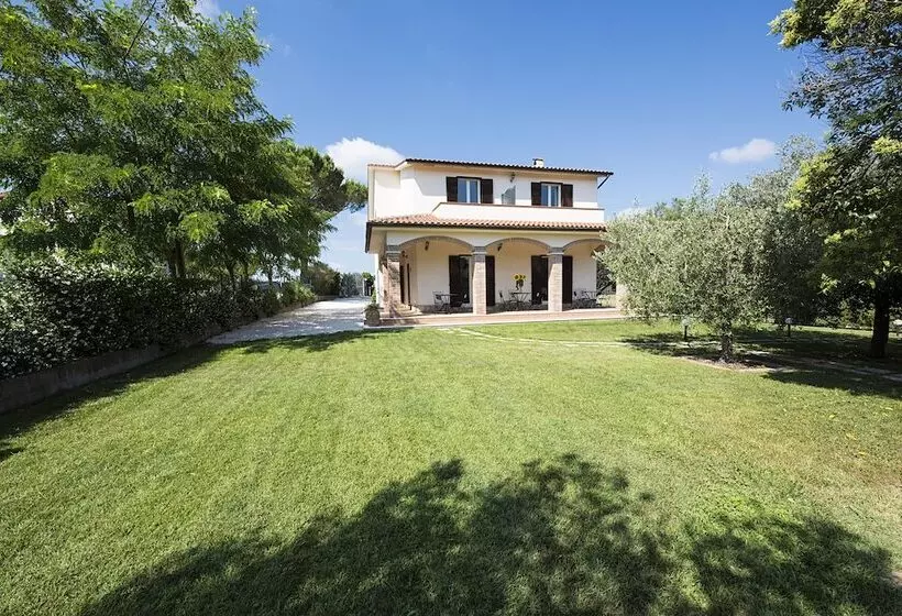 Maaseutuhotelli Agriturismo Il Fontanile