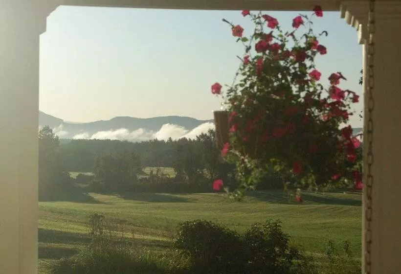 Maple Shade Bed & Breakfast