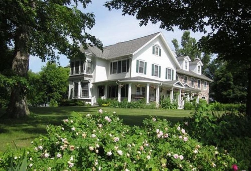 Maple Shade Bed & Breakfast