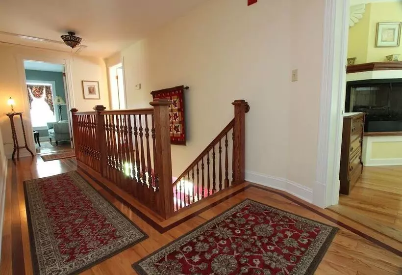 Maple Shade Bed & Breakfast