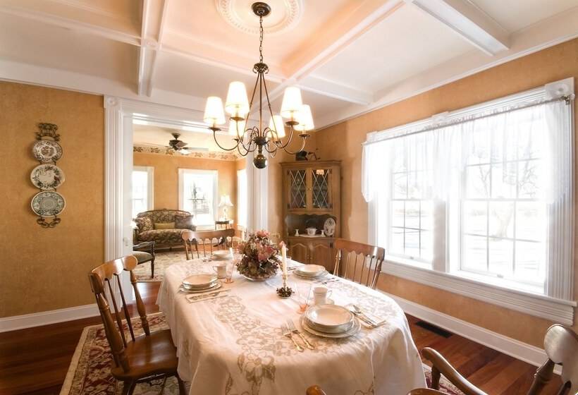 Maple Shade Bed & Breakfast