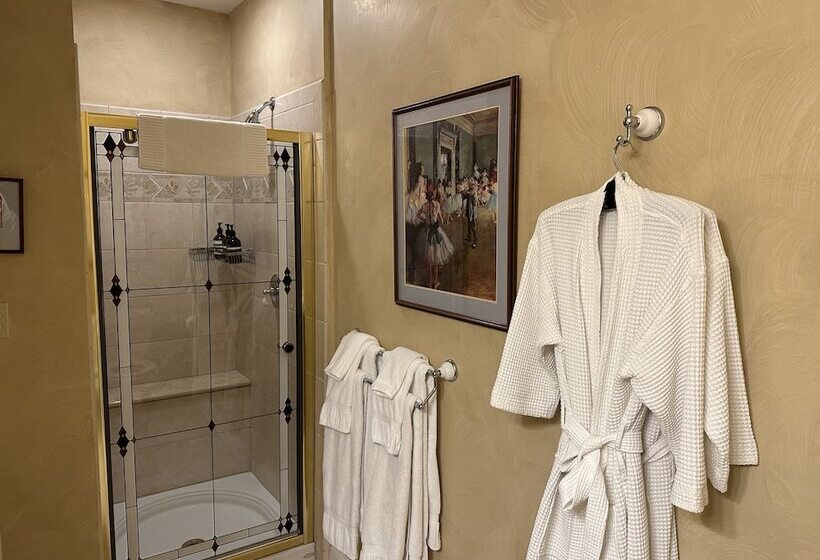 Maple Shade Bed & Breakfast