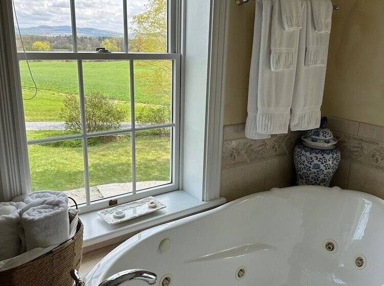 Maple Shade Bed & Breakfast