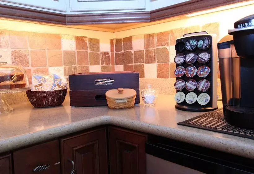 Maple Shade Bed & Breakfast