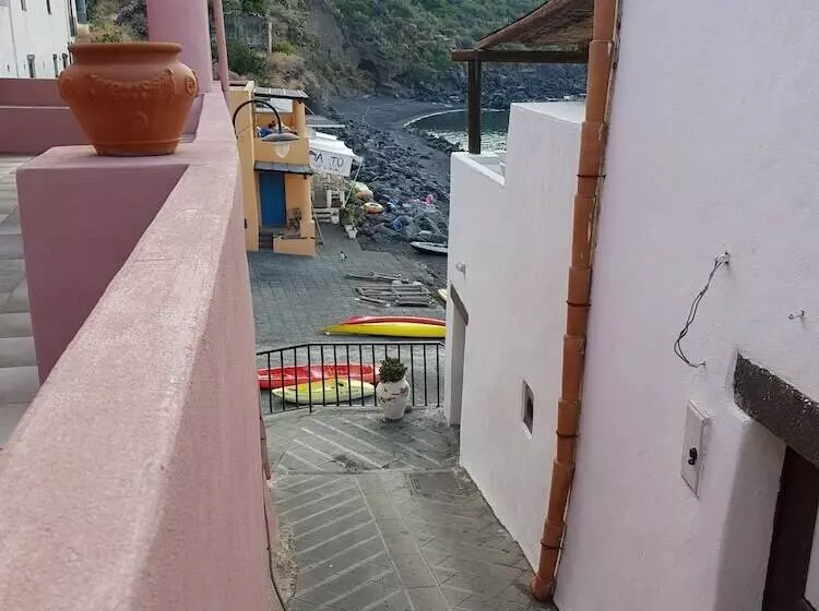 Villa Mariella Pittorino   Camere In B&b