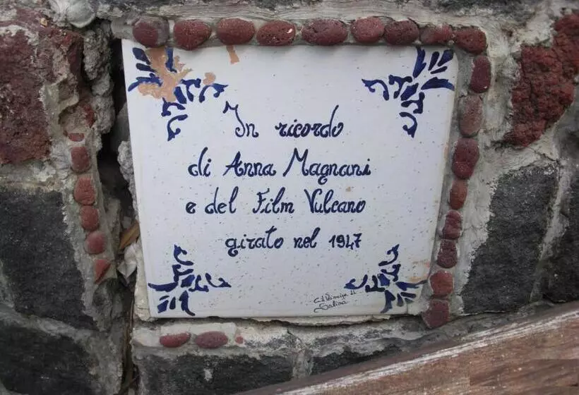 Villa Mariella Pittorino   Camere In B&b