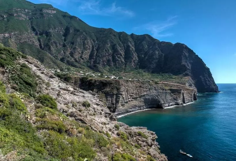 Villa Mariella Pittorino   Camere In B&b