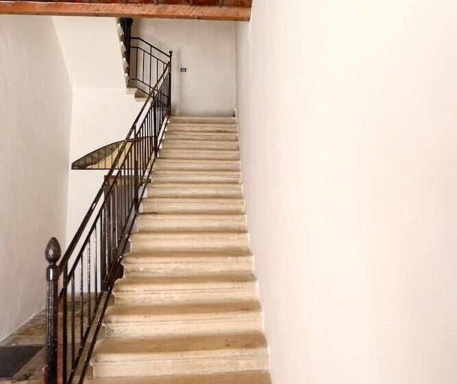 تختخواب و صبحانه Bonadies Suite