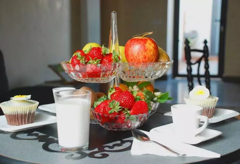 تختخواب و صبحانه Casa Miqvà   Rooms In Shared Apartment