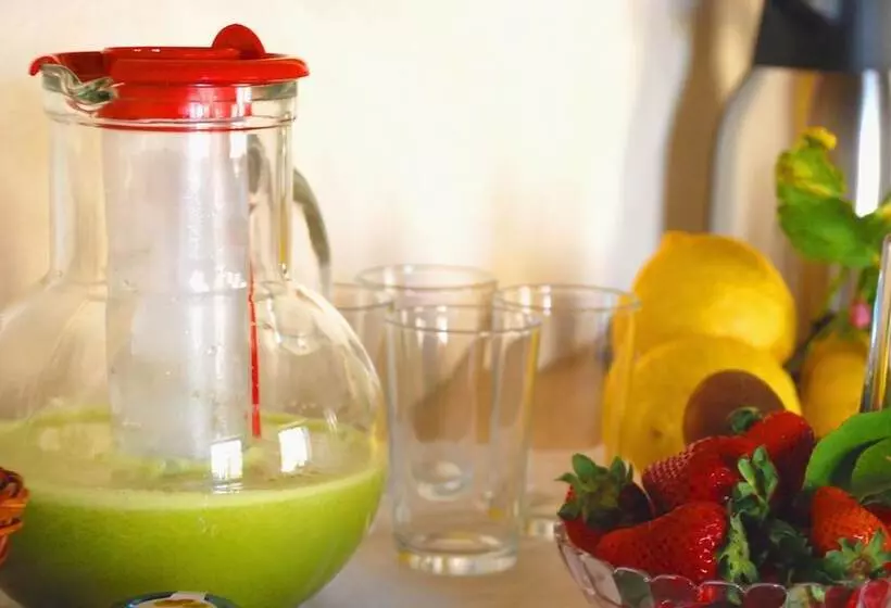 تختخواب و صبحانه Casa Miqvà   Rooms In Shared Apartment