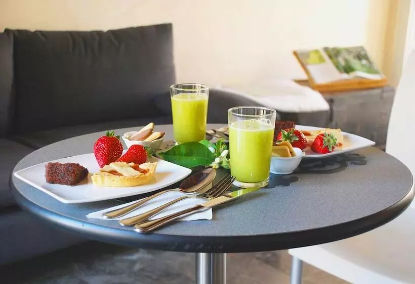 تختخواب و صبحانه Casa Miqvà   Rooms In Shared Apartment