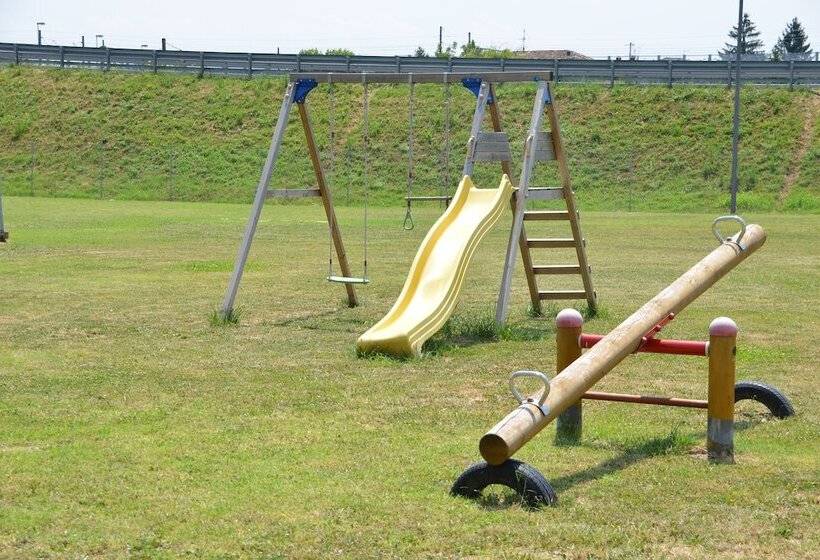 פונדק Gran Parco