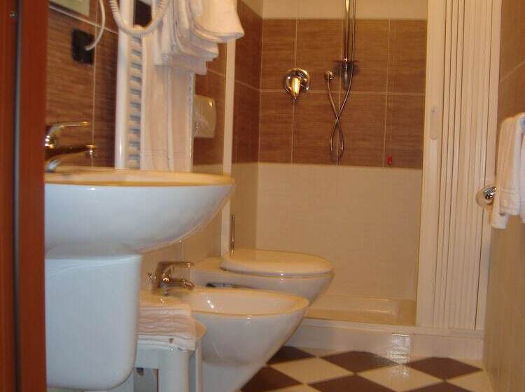 פונדק Gran Parco