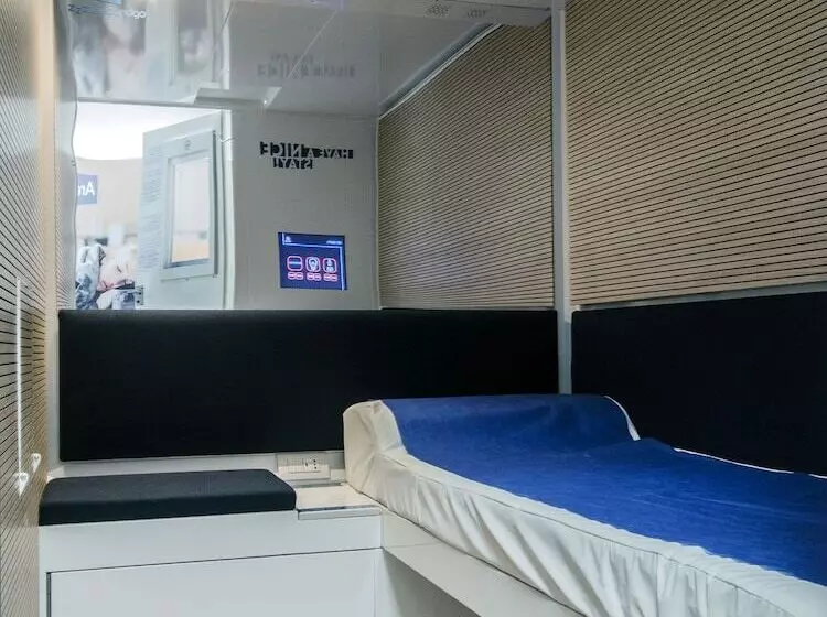 Hotelli Resting Pods   Zzzleepandgo Bgy Airport