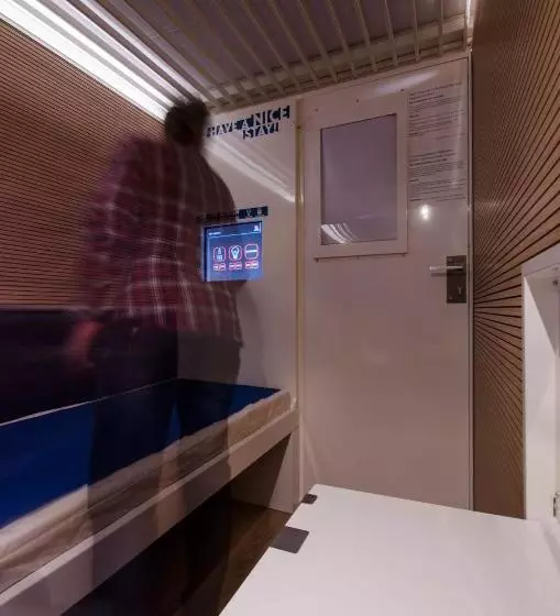 Hotelli Resting Pods   Zzzleepandgo Bgy Airport