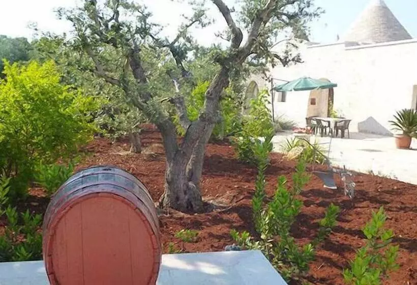 Maaseutuhotelli Trulli E Cummerse