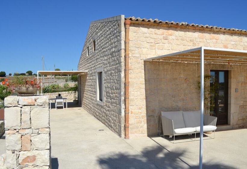 פנסיון Antica Masseria Timparuci