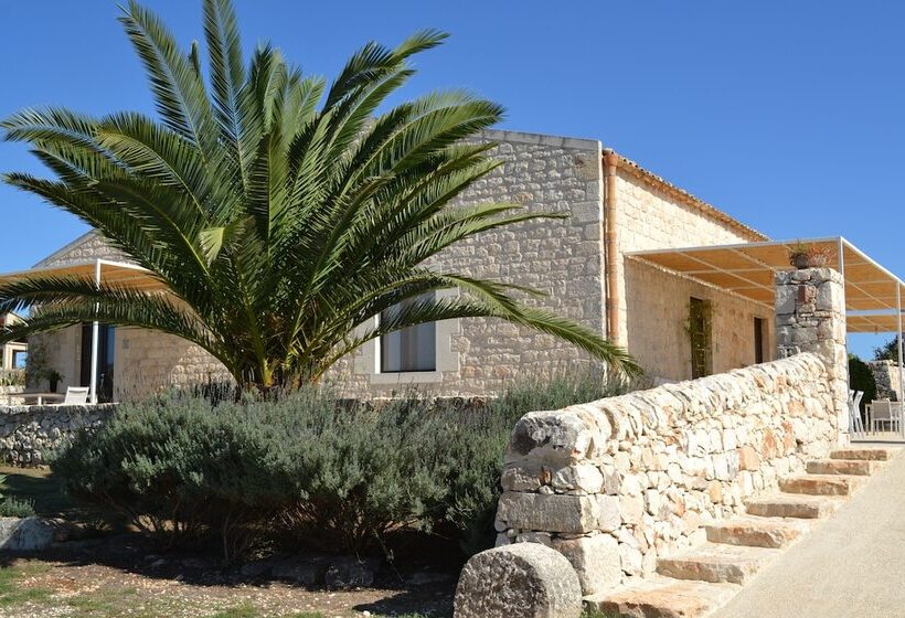 פנסיון Antica Masseria Timparuci