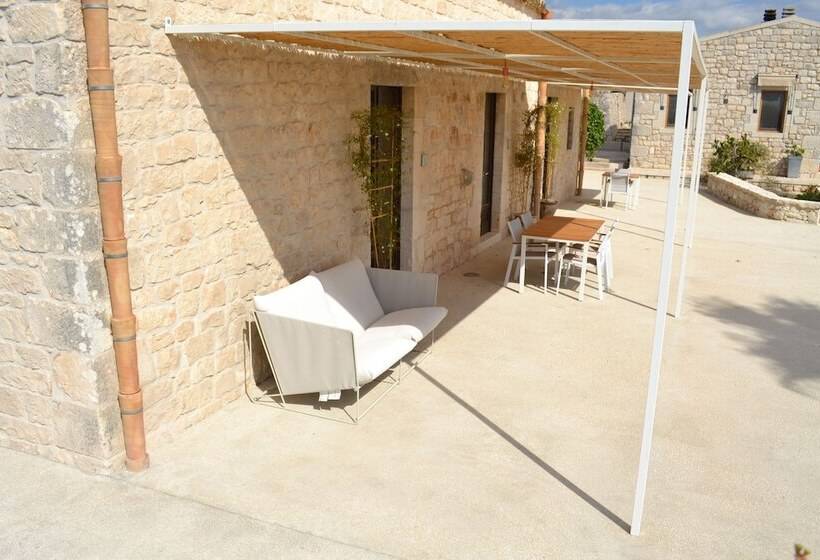 פנסיון Antica Masseria Timparuci