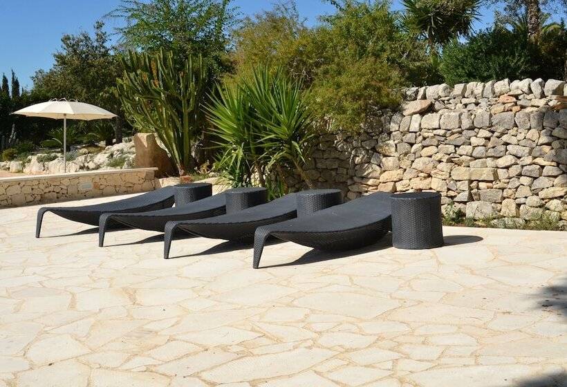 פנסיון Antica Masseria Timparuci