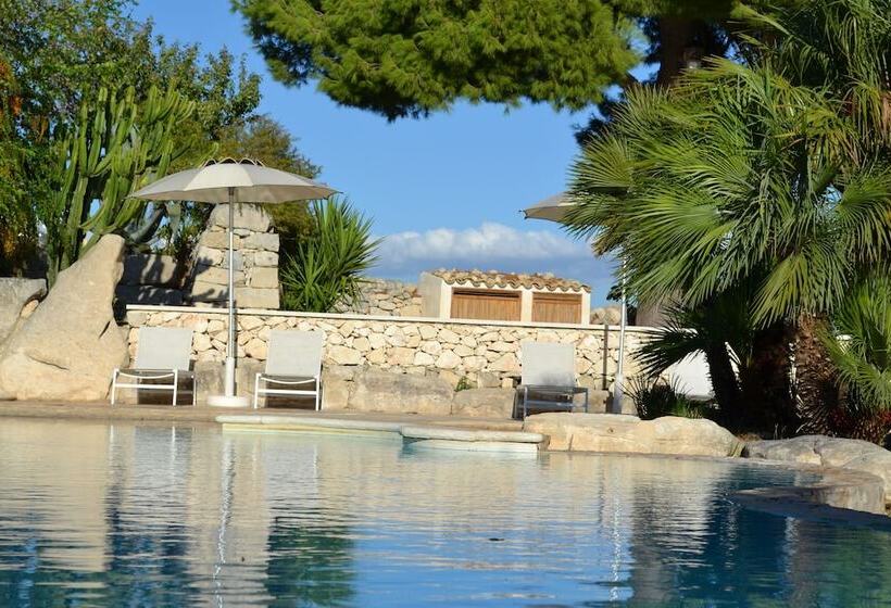 פנסיון Antica Masseria Timparuci