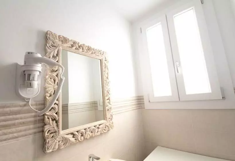 ペンション Emily Rooms