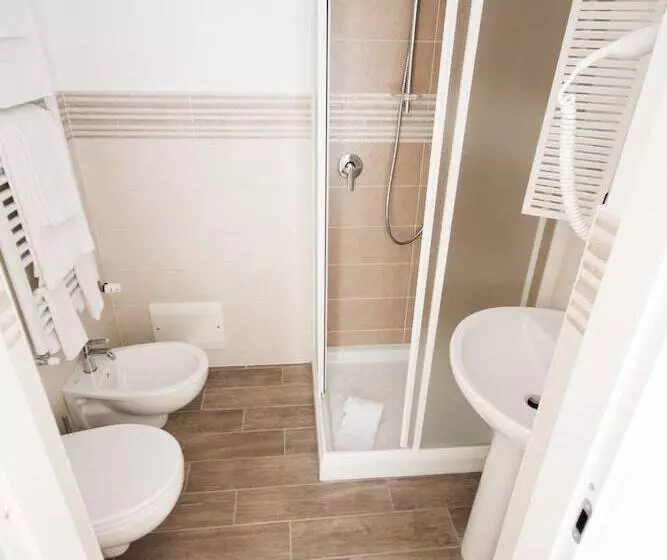 ペンション Emily Rooms