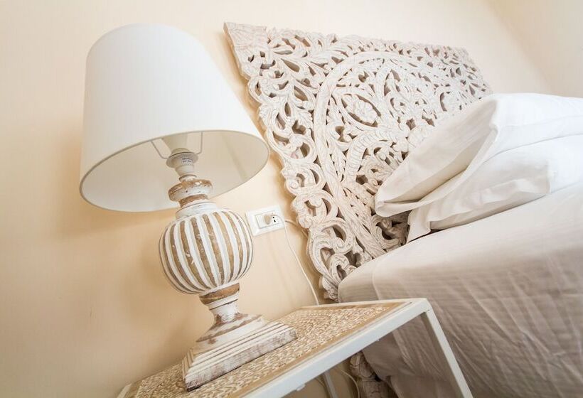 بنسيون Emily Rooms