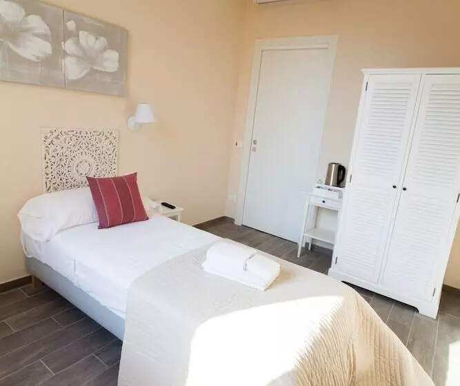 ペンション Emily Rooms