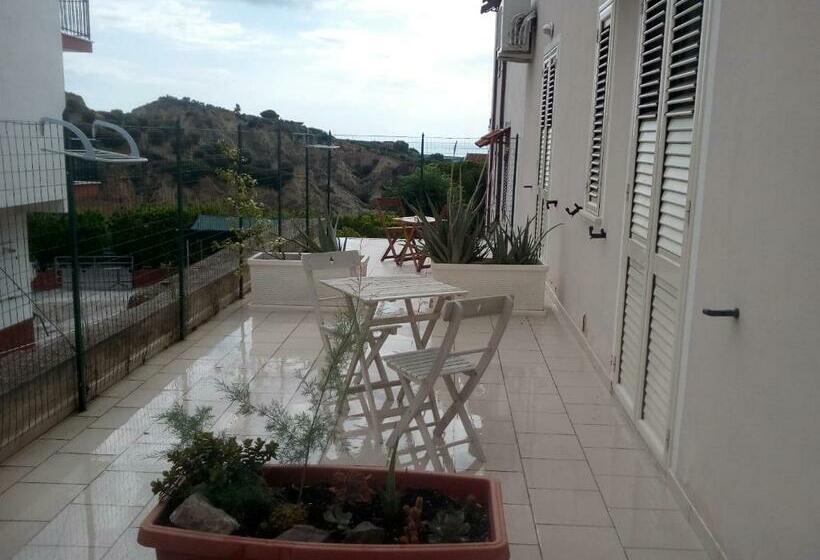 住宿加早餐  La Poesia