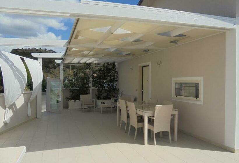 住宿加早餐  La Poesia