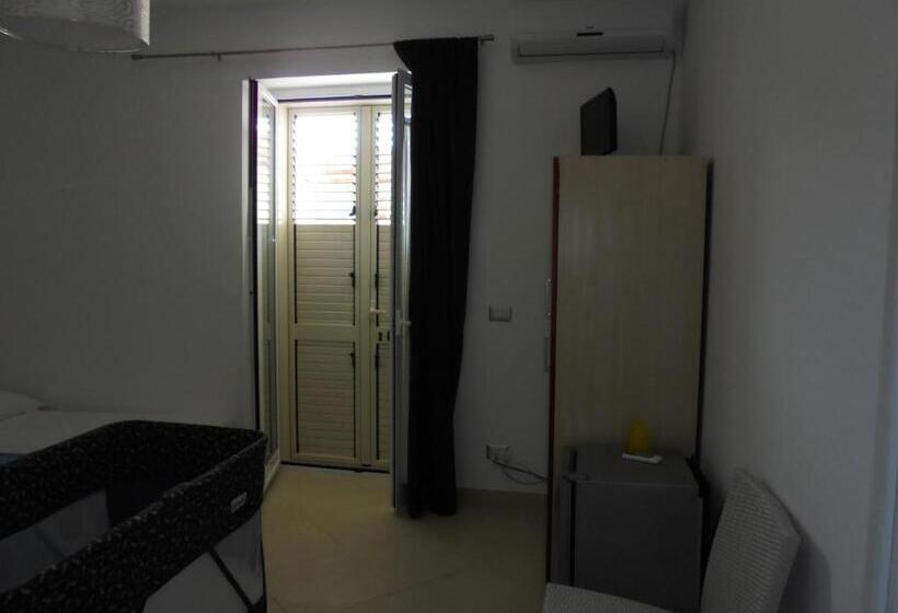 住宿加早餐  La Poesia