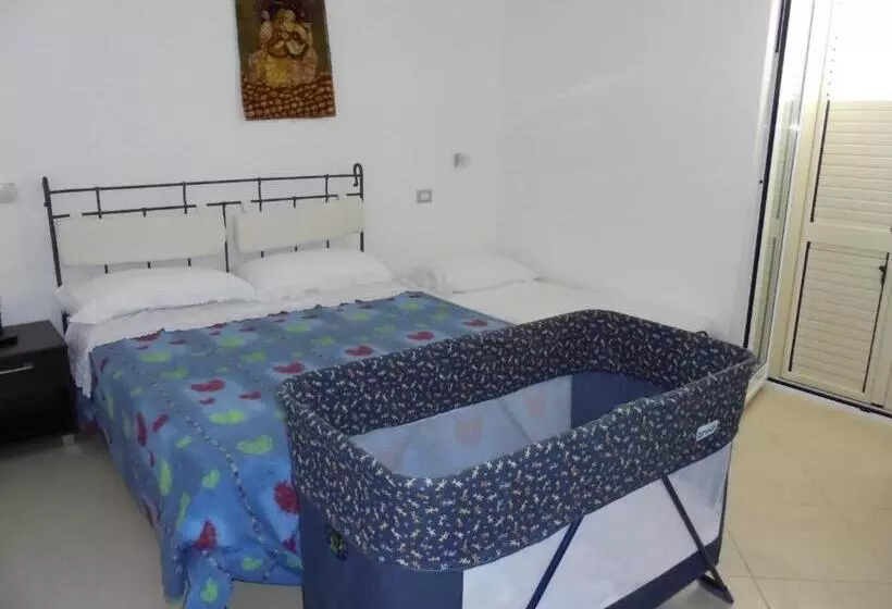 ベッドアンドブレックファースト La Poesia