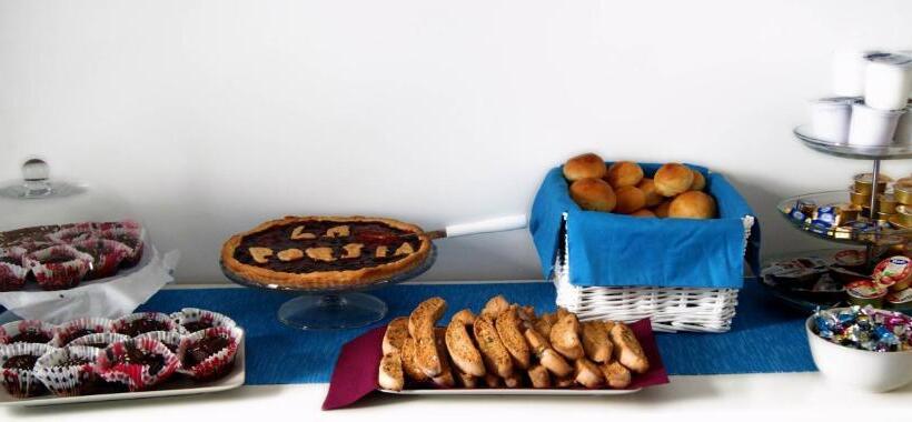 住宿加早餐  La Poesia