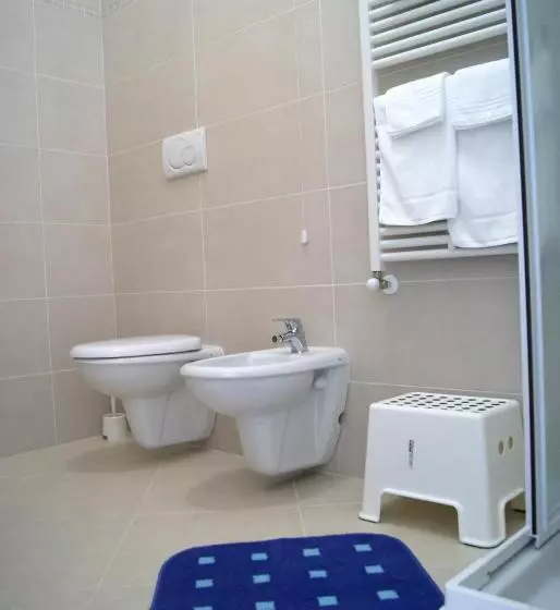 ベッドアンドブレックファースト La Poesia